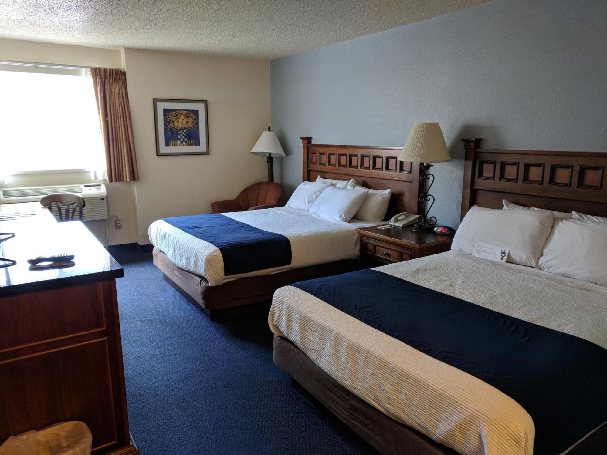 Broadway Conference Center Hotel 3*