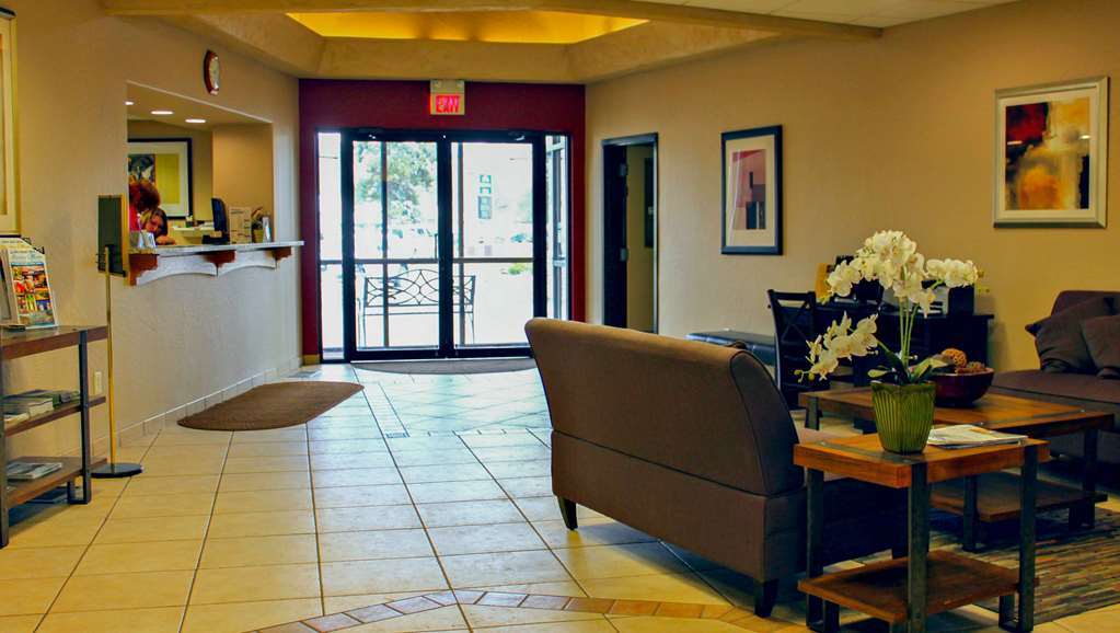 Broadway Conference Center 3*