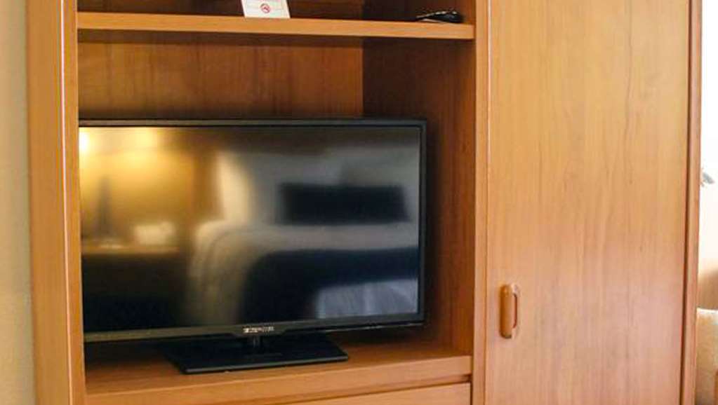 Hotel Broadway Conference Center 3*