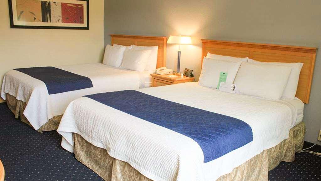 Broadway Conference Center 3*