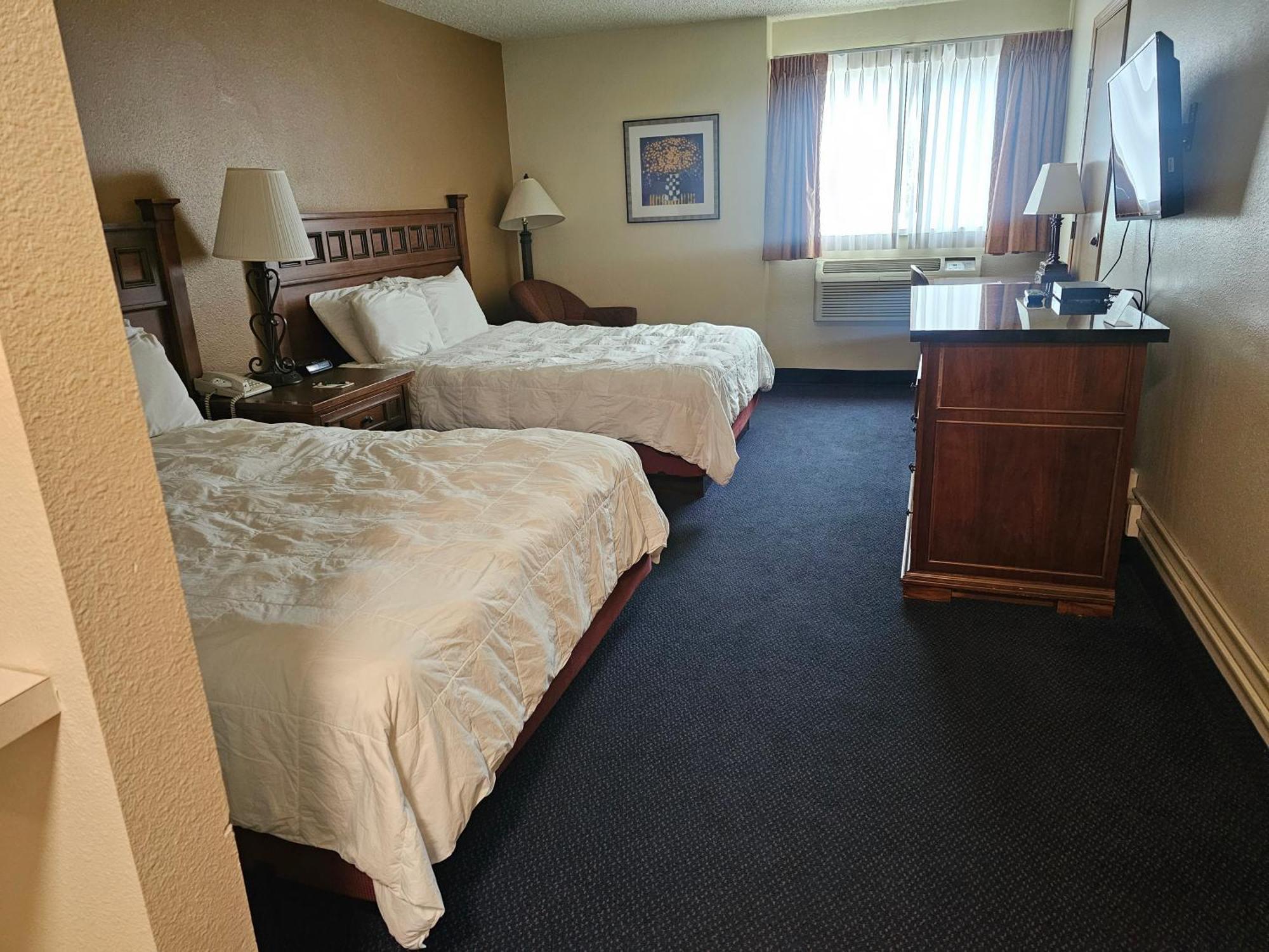 Broadway Conference Center Hotel 3*