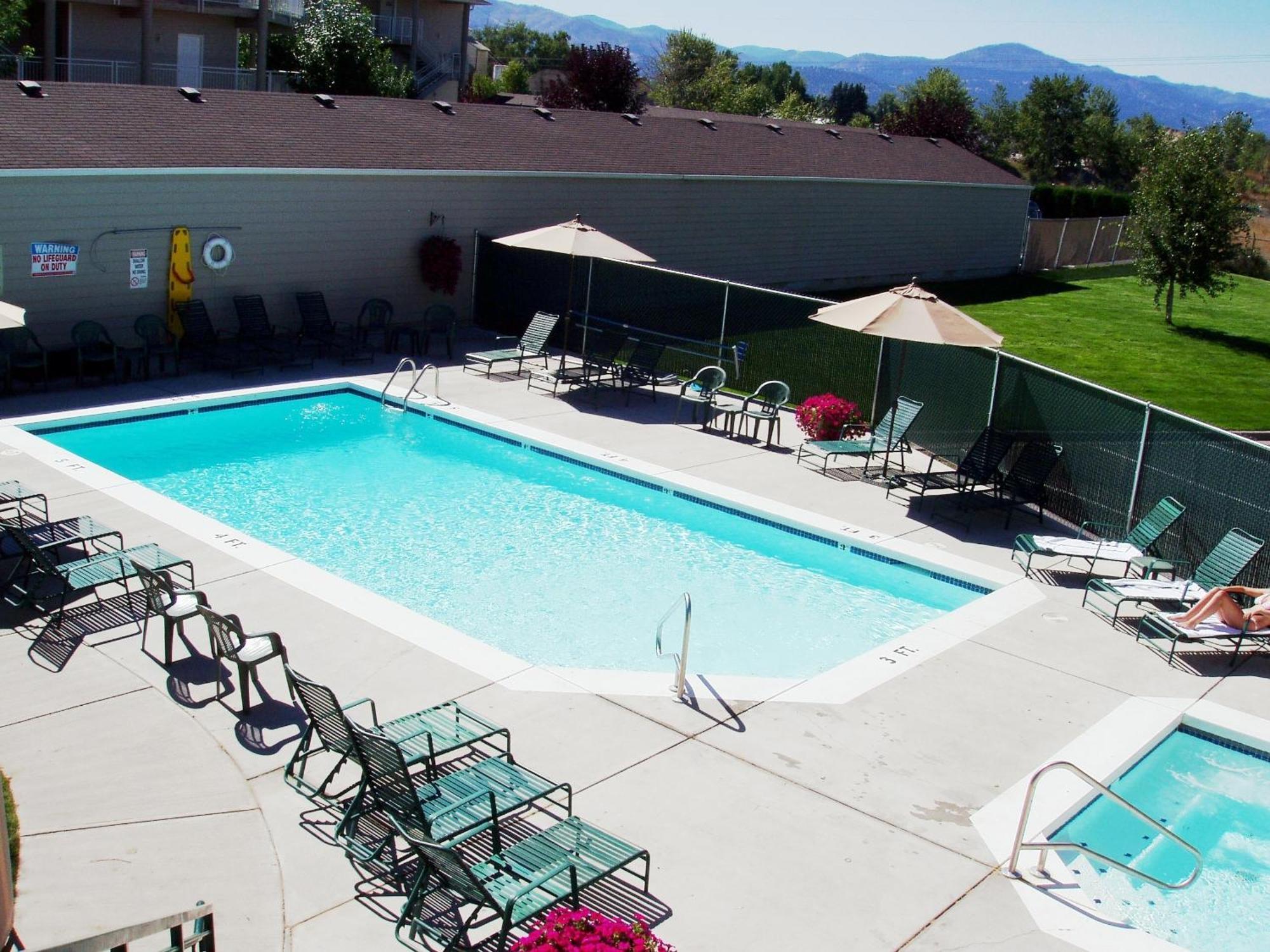 Broadway Conference Center Hotel 3*