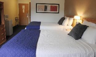 Hotel Broadway Conference Center 3*