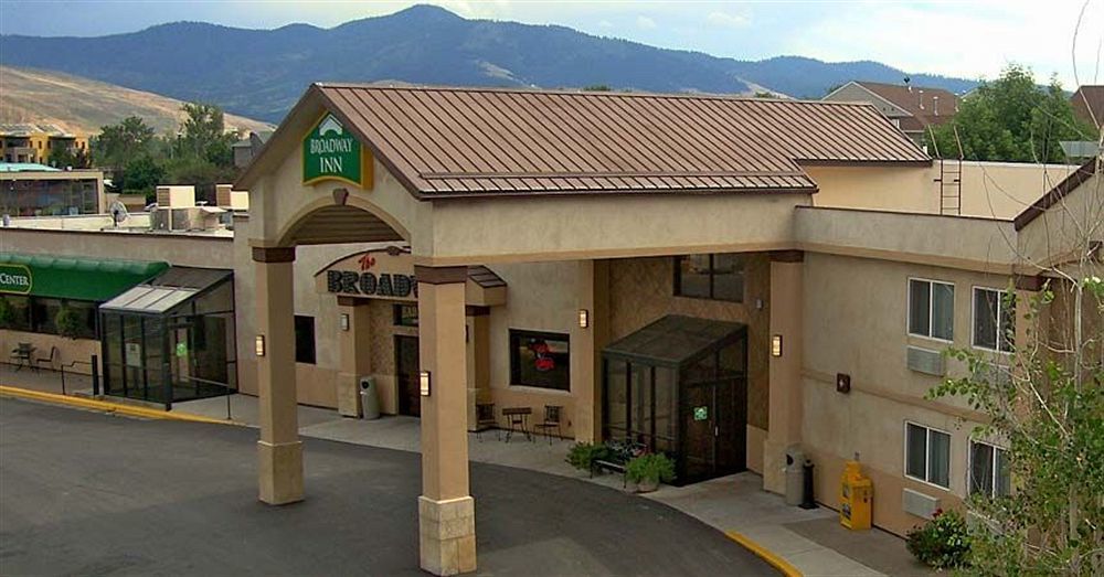 Hotel Broadway Conference Center 3*